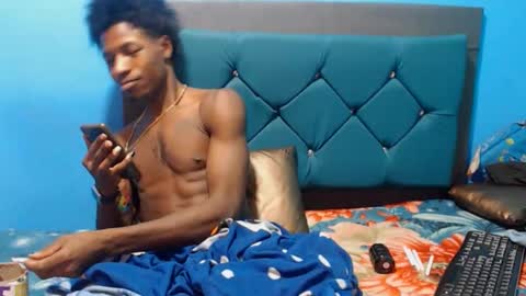 Snapshot of jaycolinss chatting on 01.21.25 jaycollins online show from 01.21.25