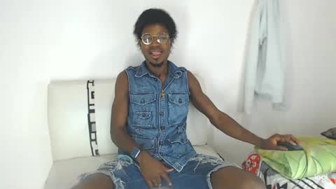 Snapshot of jaycolinss chatting on 01.27.25 jaycollins online show from 01.27.25