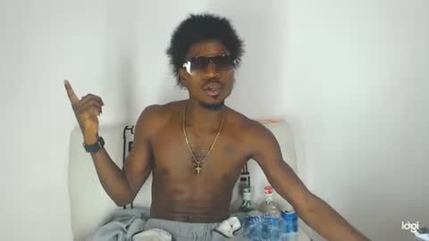 Snapshot of jaycolinss chatting on 02.01.25 jaycollins online show from 02.01.25