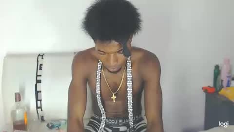 Snapshot of jaycolinss chatting on 02.06.25 jaycollins online show from 02.06.25