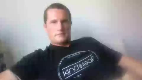 Snapshot of jaycup1989 chatting on 07.26.26 jaycup1989 online show from 07.26.26
