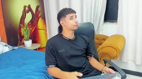 Snapshot of jaze_bradley chatting on 02.21.25 jaze_bradley online show from 02.21.25