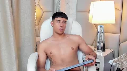 Snapshot of jaze_bradley chatting on 03.01.25 jaze_bradley online show from 03.01.25