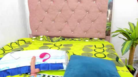 Snapshot of jazmin040_ chatting on 01.09.26 jazmin040_ online show from 01.09.26