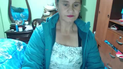 Snapshot of jazmin_rios chatting on 01.21.25 jazmim online show from 01.21.25