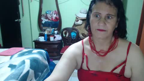 Snapshot of jazmin_rios chatting on 01.22.25 jazmim online show from 01.22.25