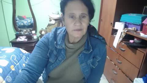 Snapshot of jazmin_rios chatting on 01.27.25 jazmim online show from 01.27.25