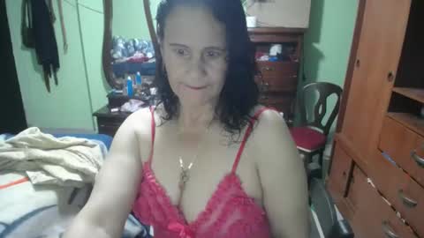 Snapshot of jazmin_rios chatting on 01.28.25 jazmim online show from 01.28.25