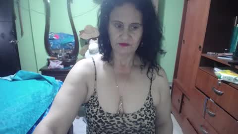 Snapshot of jazmin_rios chatting on 02.16.25 jazmim online show from 02.16.25