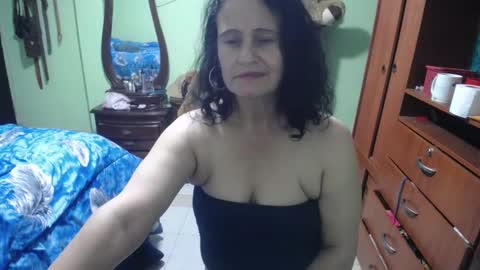 Snapshot of jazmin_rios chatting on 02.22.25 jazmim online show from 02.22.25