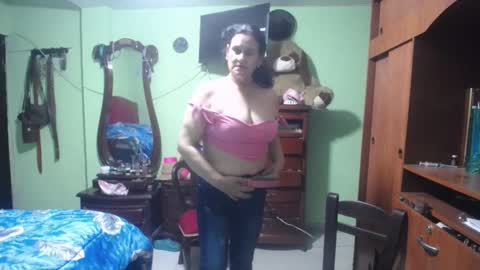 Snapshot of jazmin_rios chatting on 02.28.25 jazmim online show from 02.28.25