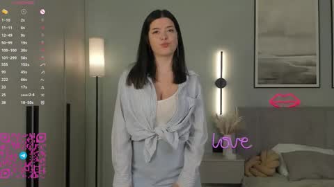 Snapshot of jazminenakano chatting on 09.27.25 Mira the personal mirage D online show from 09.27.25