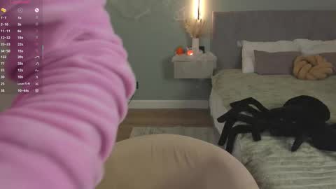 Snapshot of jazminenakano chatting on 10.31.25 Mira the personal mirage D online show from 10.31.25