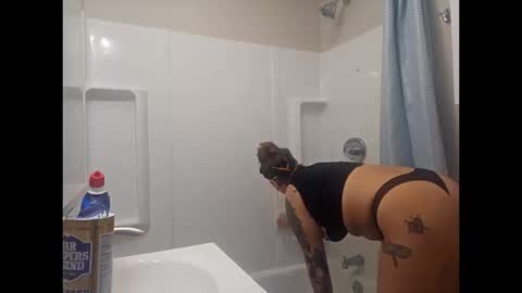 Snapshot of jazzmcjames chatting on 10.12.25 jazzmcjames online show from 10.12.25