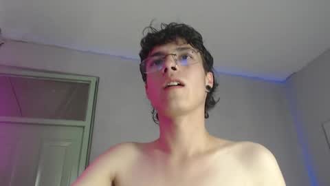 Snapshot of jeam_hot chatting on 12.14.24 jeam_hot online show from 12.14.24