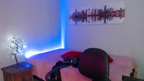 Snapshot of jeam_hot chatting on 12.15.24 jeam_hot online show from 12.15.24