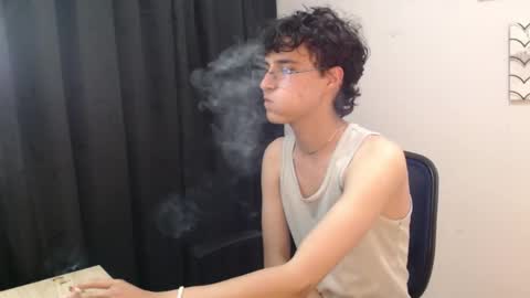 Snapshot of jeam_hot chatting on 12.27.24 jeam_hot online show from 12.27.24