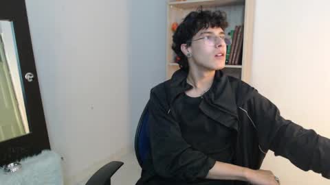 Snapshot of jeam_hot chatting on 01.04.25 jeam_hot online show from 01.04.25