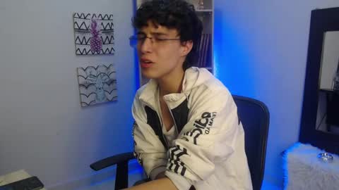 Snapshot of jeam_hot chatting on 01.11.25 jeam_hot online show from 01.11.25