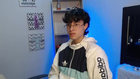 Snapshot of jeam_hot chatting on 01.18.25 jeam_hot online show from 01.18.25