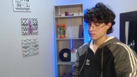 Snapshot of jeam_hot chatting on 01.28.25 jeam_hot online show from 01.28.25