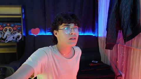 Snapshot of jeam_hot chatting on 02.15.25 jeam_hot online show from 02.15.25