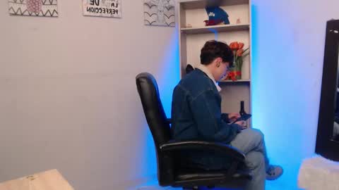 Snapshot of jeam_hot chatting on 09.09.25 jeam_hot online show from 09.09.25