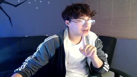 Snapshot of jeam_hot chatting on 09.20.25 jeam_hot online show from 09.20.25