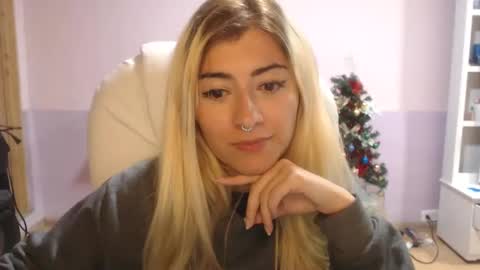 Snapshot of jean_monroe chatting on 02.07.25 Jean online show from 02.07.25