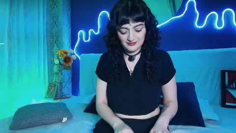 Snapshot of jeannesabatier chatting on 04.18.26 Jean online show from 04.18.26