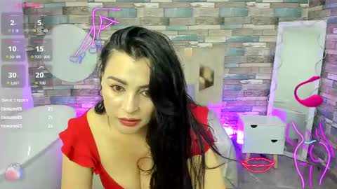 Snapshot of jeannette_tay chatting on 06.22.26 JEANNETTE online show from 06.22.26