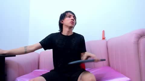 JEAN online show from 12.02.25