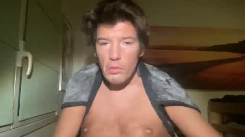 Snapshot of jeanslov chatting on 12.13.24 jeanslov online show from 12.13.24