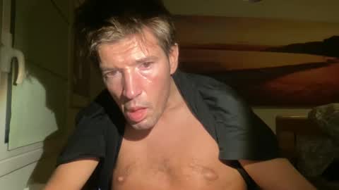 Snapshot of jeanslov chatting on 01.21.25 jeanslov online show from 01.21.25