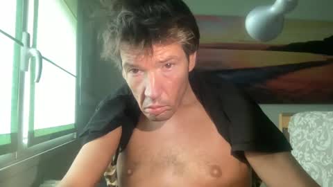 Snapshot of jeanslov chatting on 01.31.25 jeanslov online show from 01.31.25