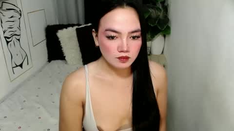 Snapshot of jeanwants2play chatting on 05.05.26 Jeanwants2play online show from 05.05.26