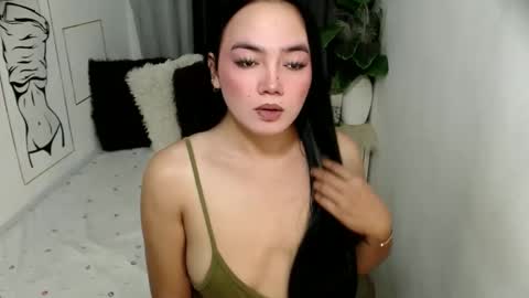 Snapshot of jeanwants2play chatting on 05.27.26 Jeanwants2play online show from 05.27.26