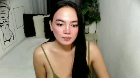 Snapshot of jeanwants2play chatting on 06.23.26 Jeanwants2play online show from 06.23.26