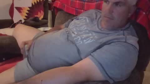 Snapshot of jecko71 chatting on 06.14.26 dadbody71 online show from 06.14.26