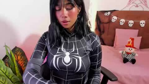 Snapshot of jedah_tay chatting on 10.11.25 jedah_tay online show from 10.11.25