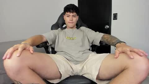 Snapshot of jeeanpii01 chatting on 01.12.26 Jeanpii01 online show from 01.12.26