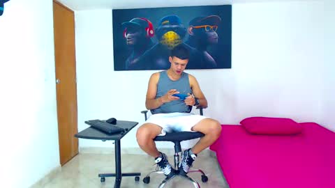 Snapshot of jeffer21_hot chatting on 01.13.25 jeffer21_hot online show from 01.13.25