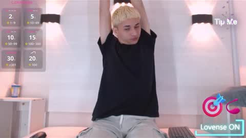 Snapshot of jeic_18 chatting on 09.27.25 jeic 18 online show from 09.27.25