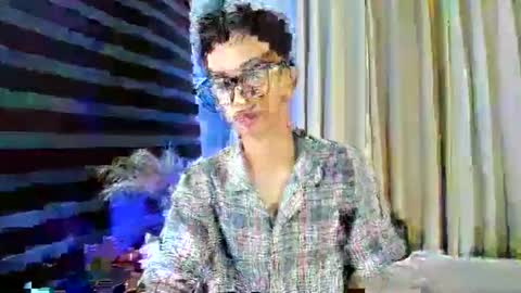Snapshot of jel_oncamxx chatting on 05.11.26 JELicious online show from 05.11.26