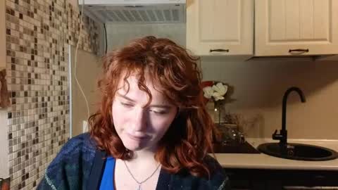 Snapshot of jelly_cherry chatting on 05.08.26 Emily online show from 05.08.26