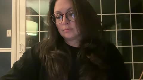 Snapshot of jellybeanin chatting on 12.28.24 Jelli online show from 12.28.24