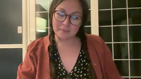 Snapshot of jellybeanin chatting on 01.06.25 Jelli online show from 01.06.25