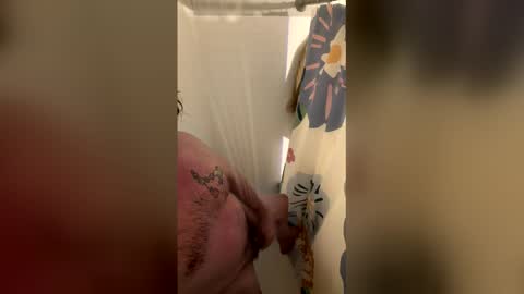 Snapshot of jellyfishfun chatting on 12.18.25 Guy Jones online show from 12.18.25