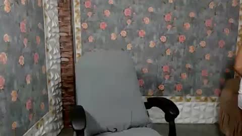 Snapshot of jemm36 chatting on 01.12.25 Jem online show from 01.12.25