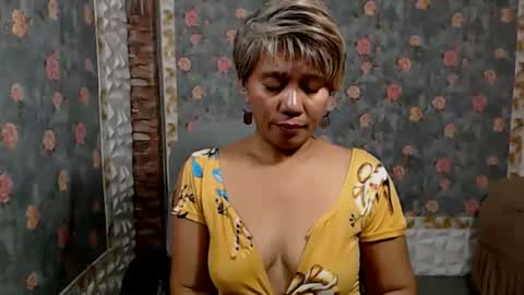 Snapshot of jemm36 chatting on 01.22.25 Jem online show from 01.22.25